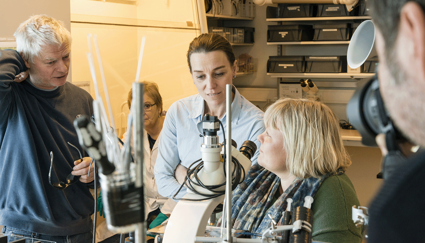 Danish Minister for the Environment learns about the sensor production