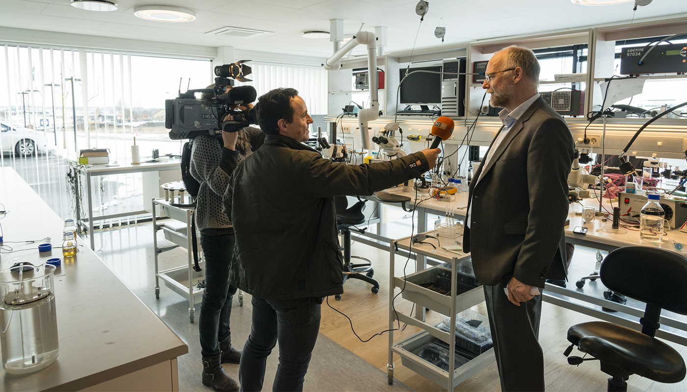 Former Unisense Environment CEO Kjær Andreasen is interviewed by local tv